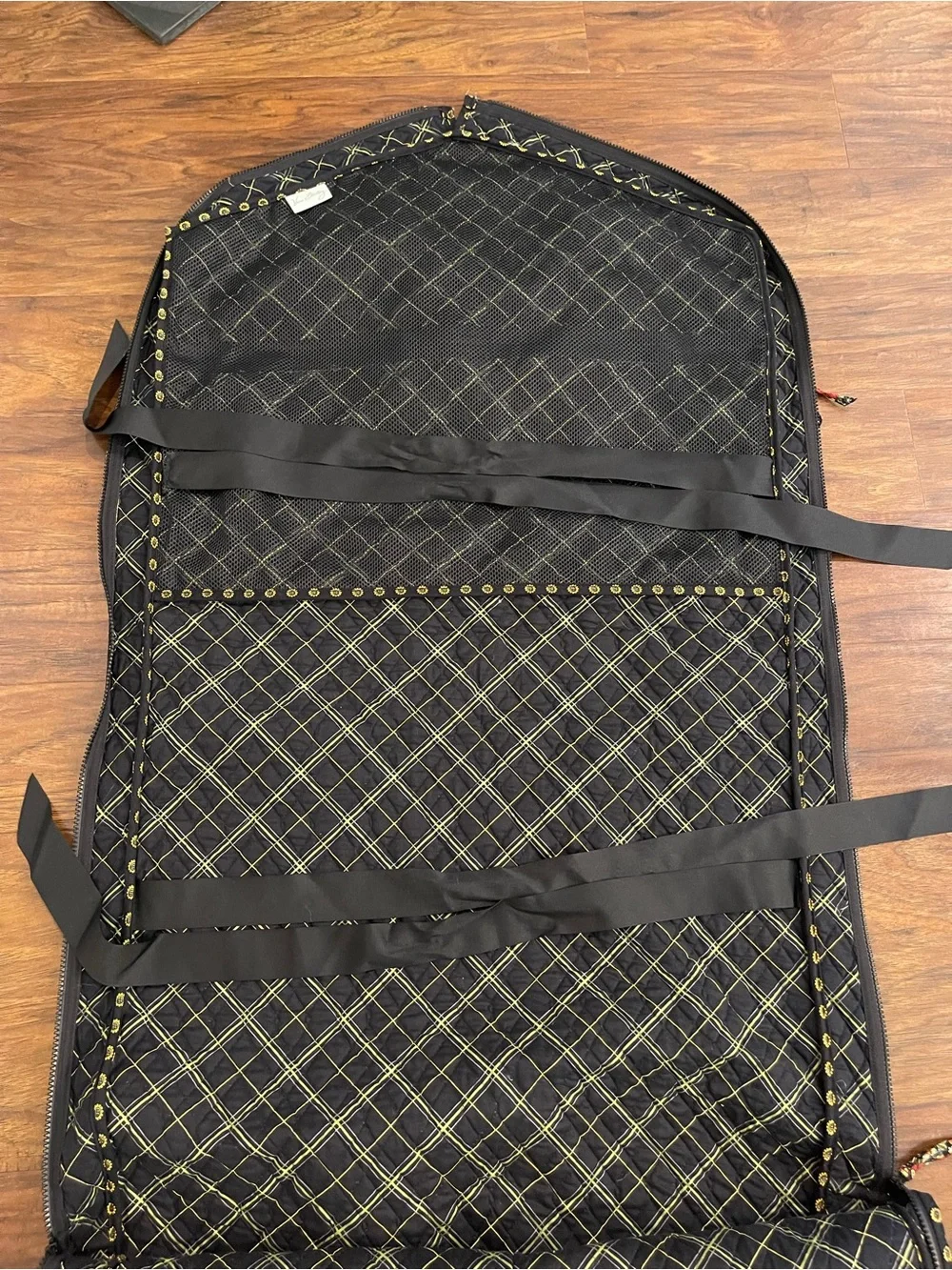 Vera Bradley Sunflower Floral Travel Garment Bag – Black Quilted, Daisy Trim